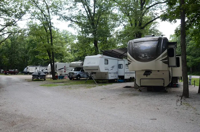 Lake Lou Yaeger Campground Picture 6