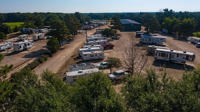 GTL Paris RV Park Picture 4