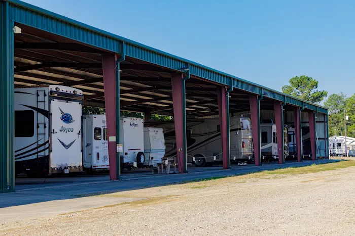 GTL Paris RV Park Picture 3
