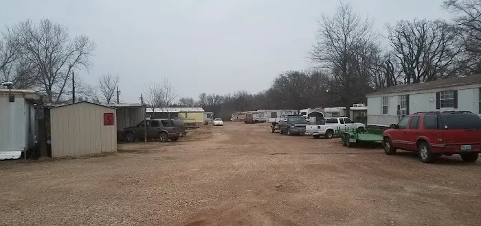 Shady Oaks Mobile Home Park Picture 2