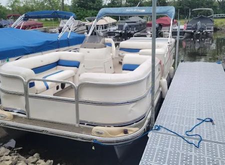 Aqua-Holics Marina and campground LLC