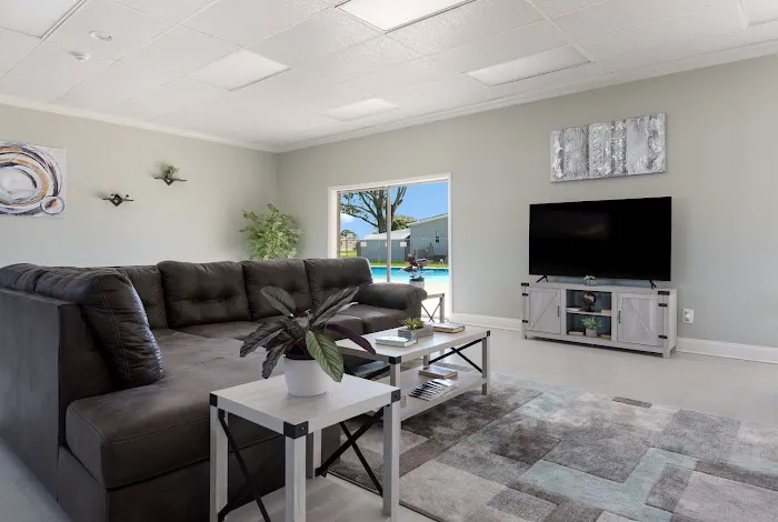 Circle West Mobile Home Community Picture 3