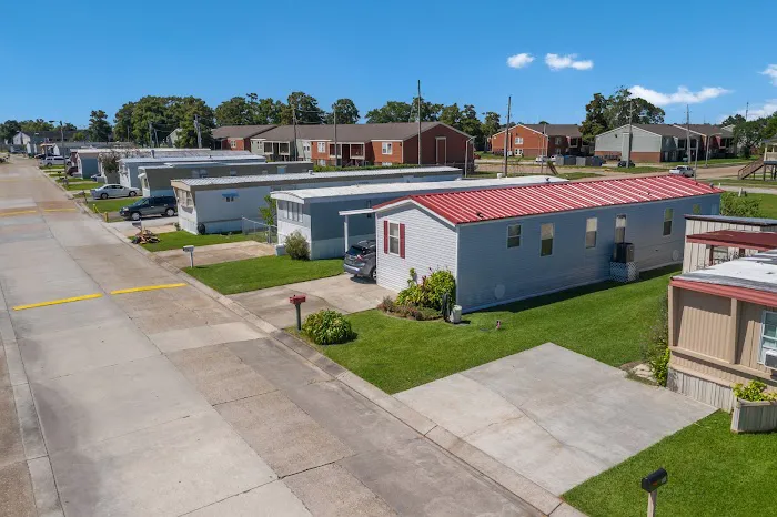 Circle West Mobile Home Community Picture 9