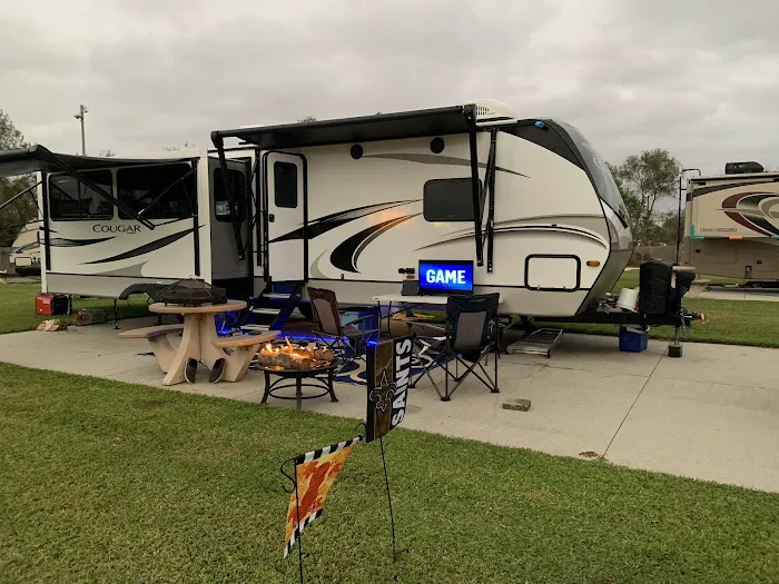 Naval Air Station Belle Chasse RV Park Picture 3