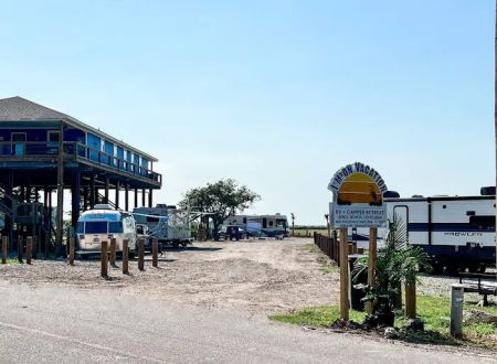 I'm on Vacation - Lodge + RV Retreat