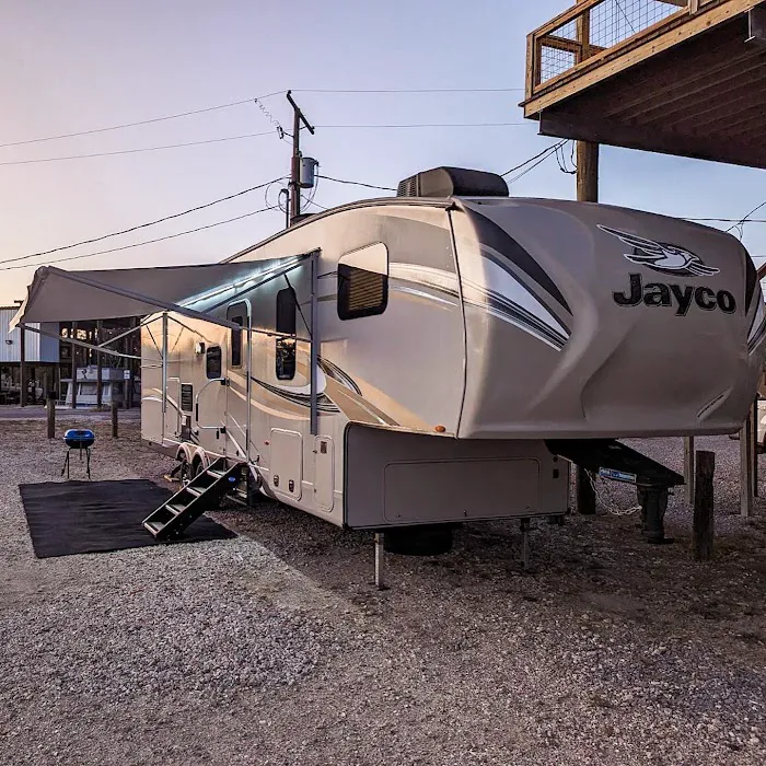 I'm on Vacation - Lodge + RV Retreat Picture 8