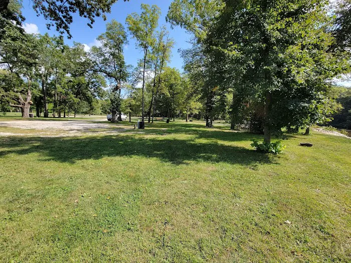 Riverside Park Campground Picture 6