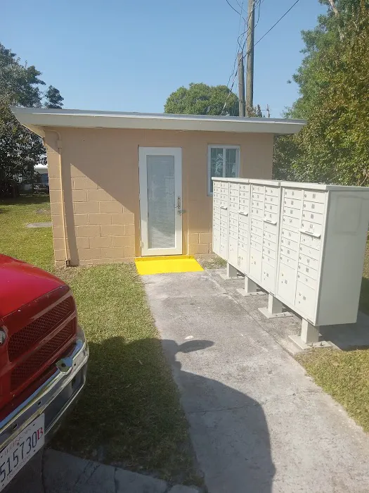 Bentonwood Mobile Home Park Picture 7