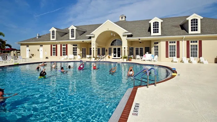 Savanna Club Picture 4