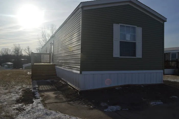 Stone Creek Mobile Home Park Picture 3