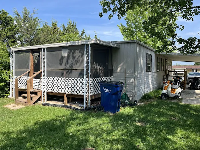 Lakeview Estates Mobile Home Park Picture 5
