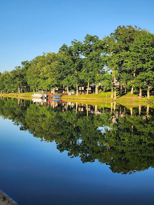 Lakeview Estates Mobile Home Park Picture 1