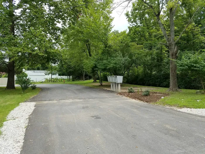 Romaine Commons Picture 1