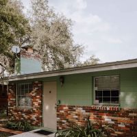 Wonderfield Farm & Retreat ico