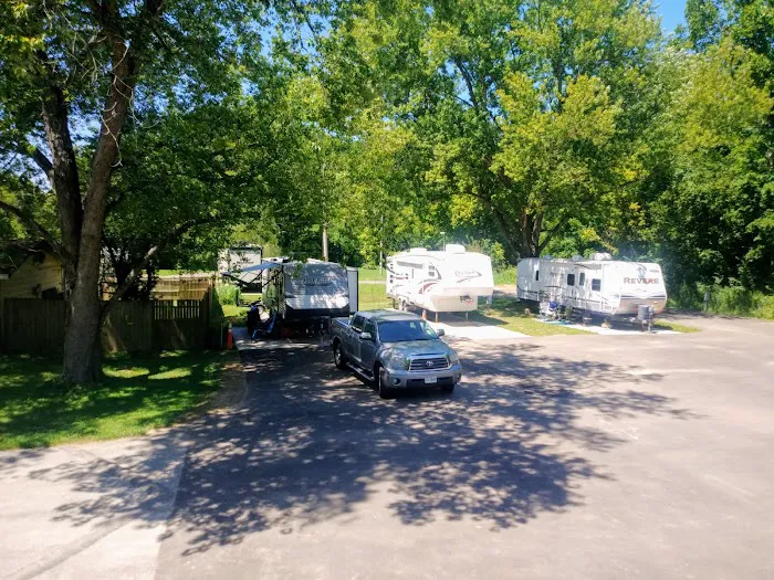 Babs RV Park Picture 2