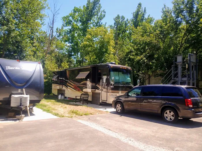 Babs RV Park Picture 9