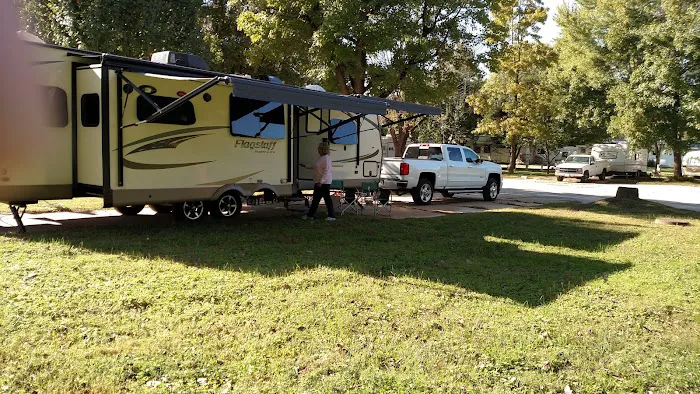 Belleville RV & Mobile Home Park Picture 8