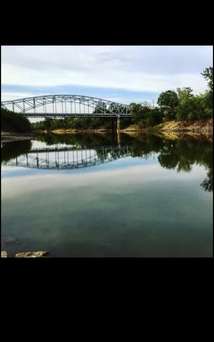 Water’s Edge Rv Park on the Meramec Picture 9