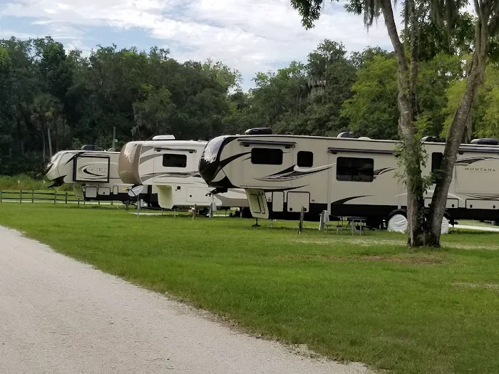 New Smyrna Beach RV Park Picture 3