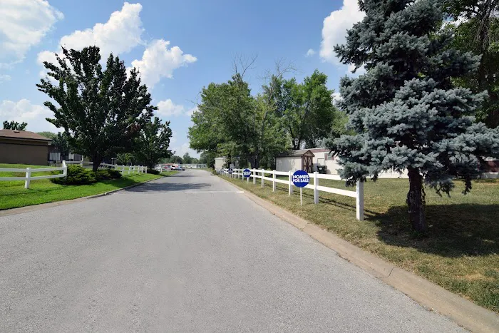 River Oaks Manufactured Home Community Picture 8