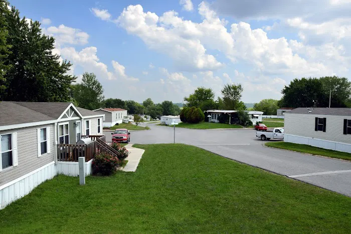 River Oaks Manufactured Home Community Picture 2