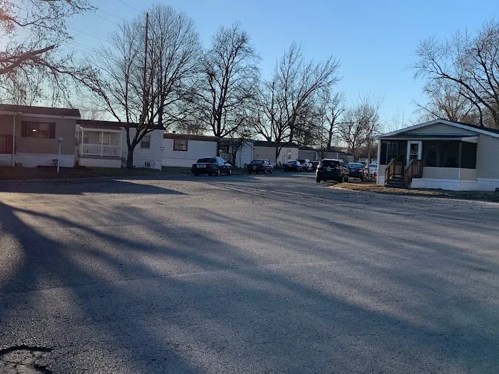 Royal Estates Mobile Home Park Picture 3