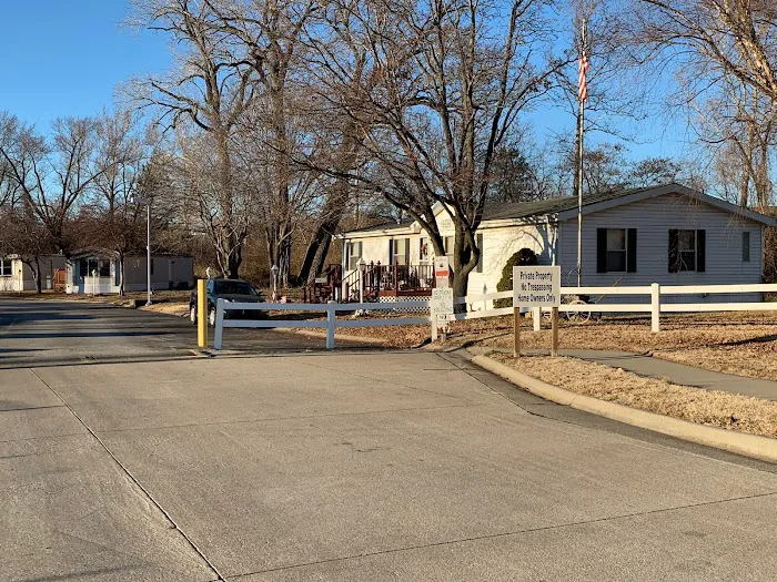 Royal Estates Mobile Home Park Picture 5