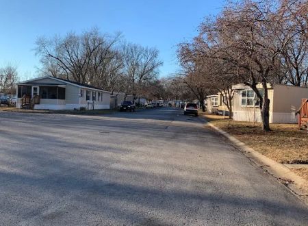 Royal Estates Mobile Home Park