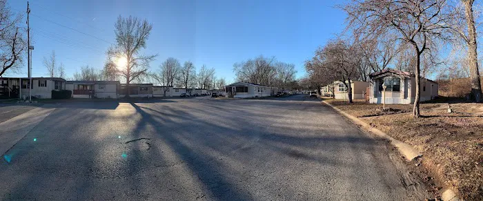 Royal Estates Mobile Home Park Picture 2