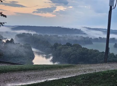 Van Buren River Fun - RV & Campsite