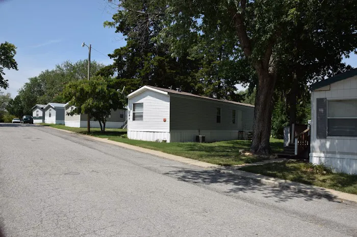 Pine Hills Manufactured Home Community Picture 5
