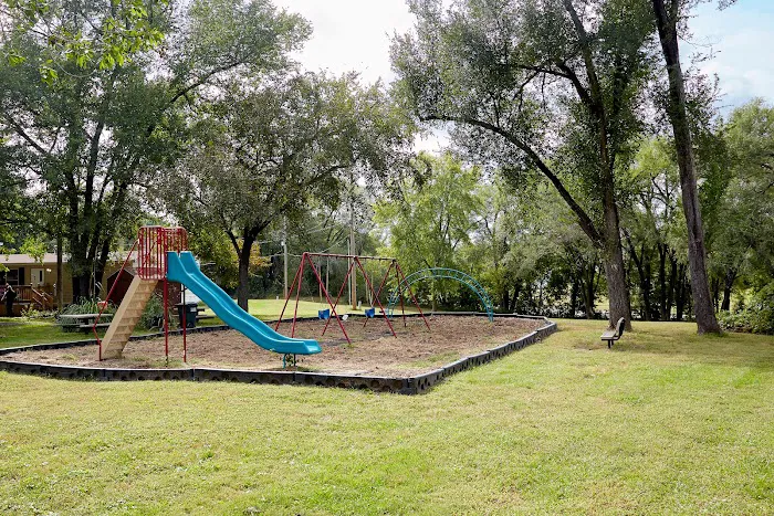 Riverside Manufactured Home Community Picture 8
