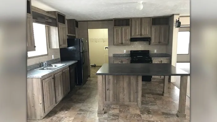 Lecompton Manufactured Home Community Picture 2