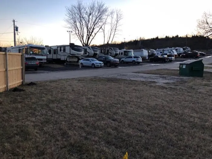 Whispering Oaks RV Park Picture 10