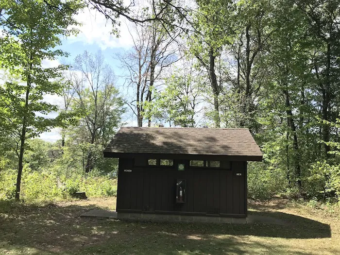 Old Veteran's Lake Campground Picture 6