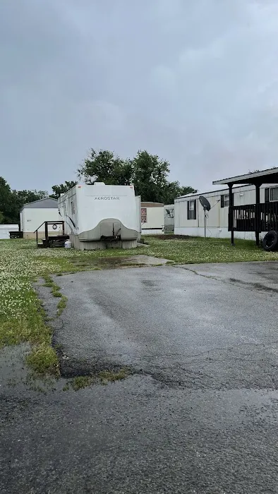 Regency Mobile Home Park Picture 2