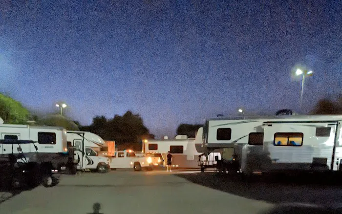 Expo Square RV Park Picture 9