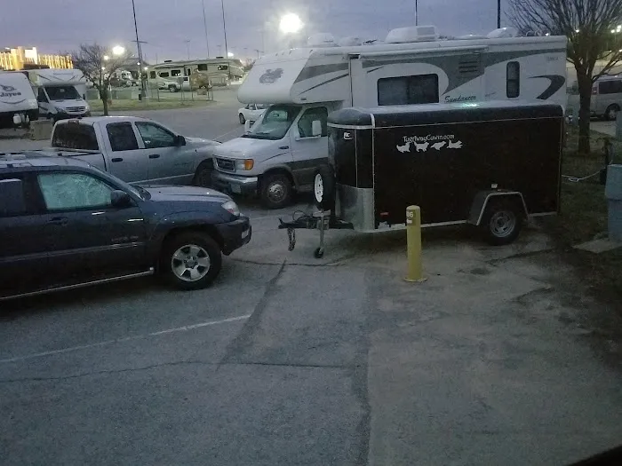 Expo Square RV Park Picture 4