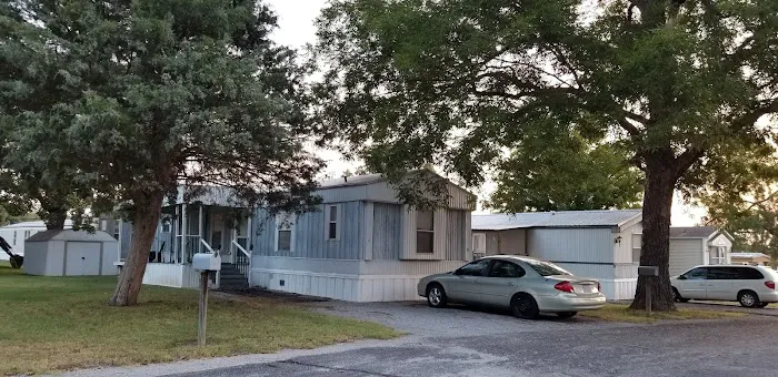 Oaks Mobile Home Park Picture 3