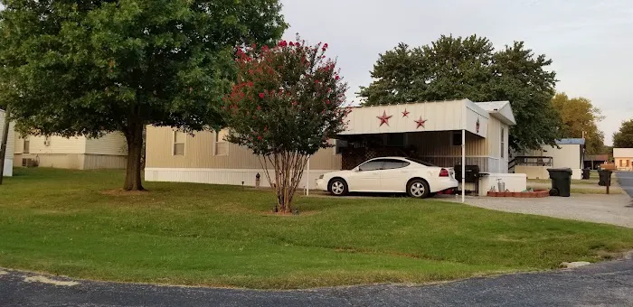 Oaks Mobile Home Park Picture 7