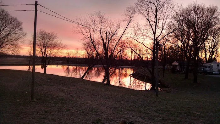 Town & Country Lakes Picture 8