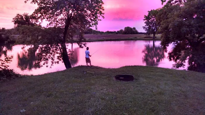 Town & Country Lakes Picture 7