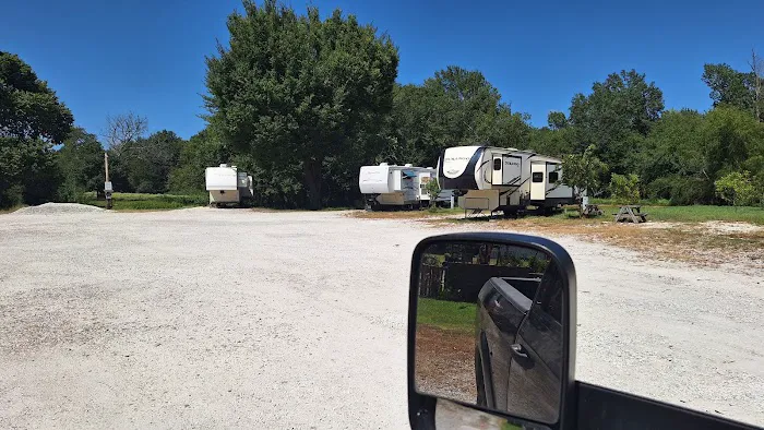 Live Oaks RV Parks Picture 7