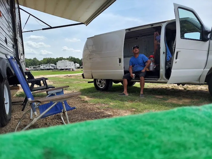 Almost Home RV Park Picture 3