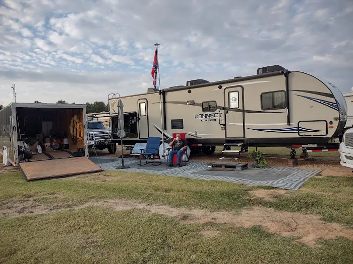 Almost Home RV Park Picture 9