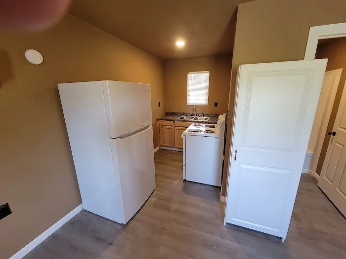 Raceway Rv and Cabins Picture 1