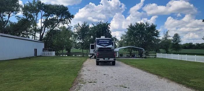 Quiet Countryside Camping Picture 1
