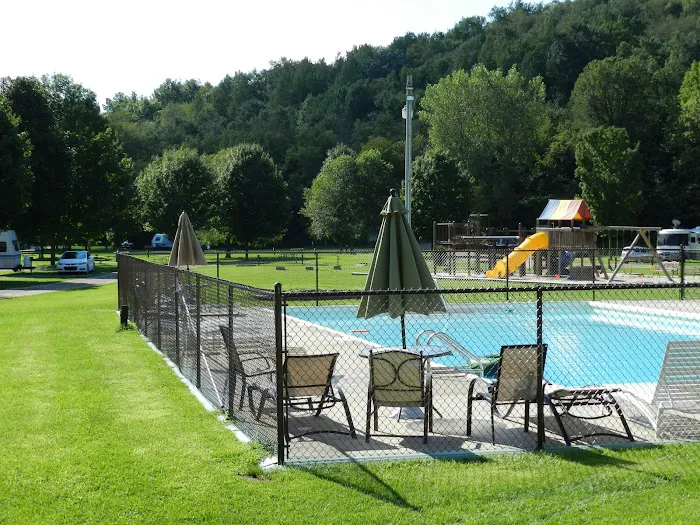 Spring Grove KOA Picture 1