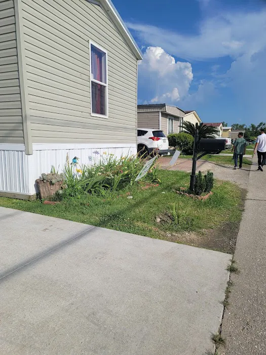 Riverland Estates Picture 1