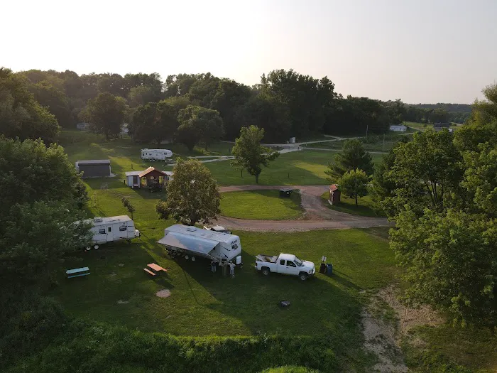 White's Riverside Bluffton Campground Picture 5